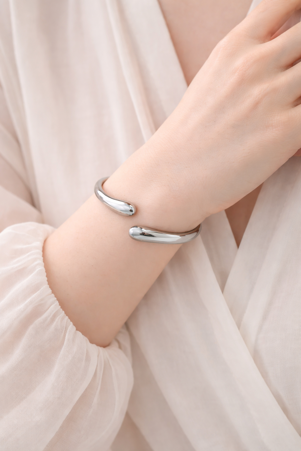 Serena Flux Bracelet