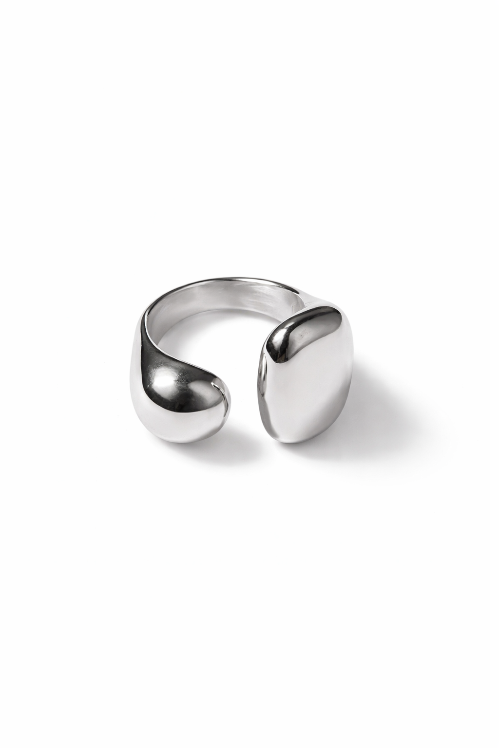 The Nina Curve Ring – Silver