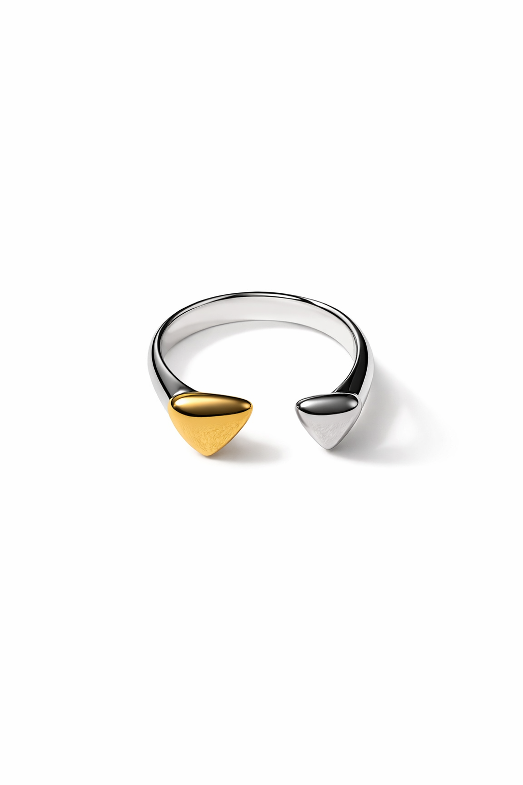 Vera Point Ring