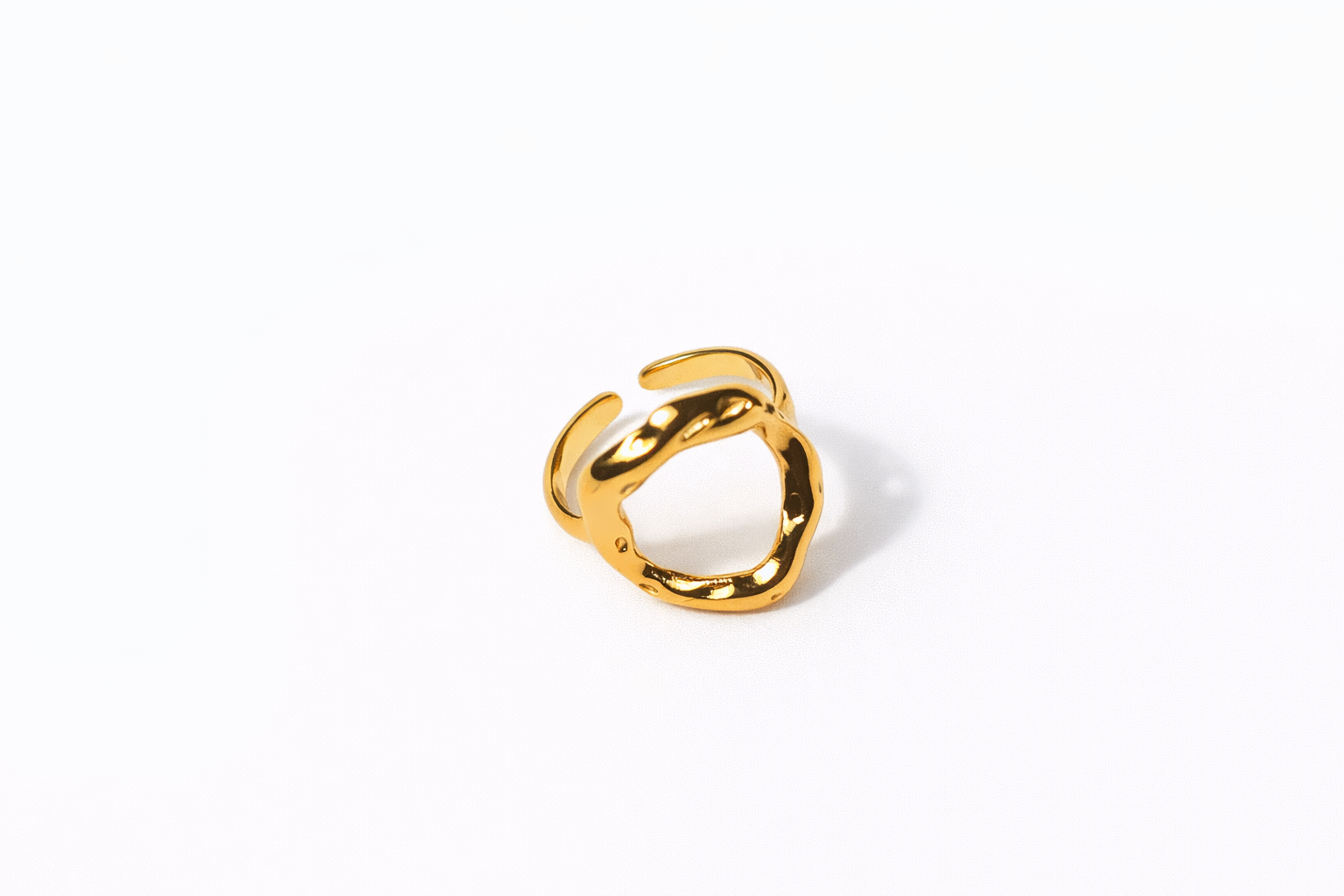Virel Form Ring