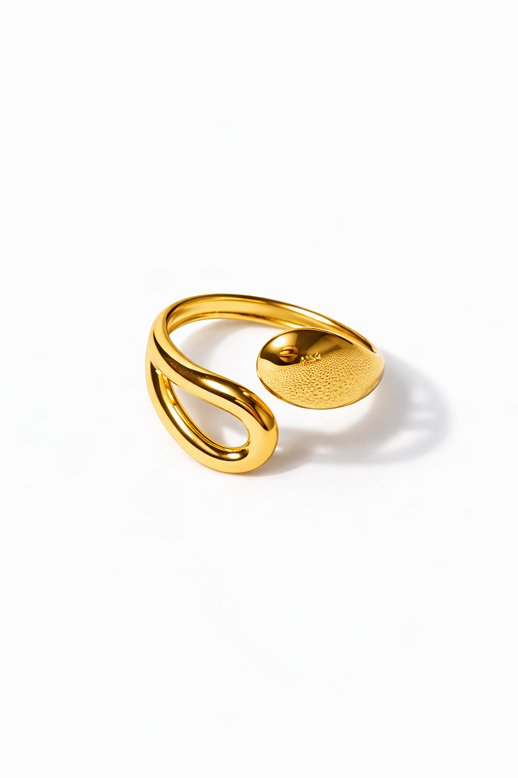 Elara Pebble Ring — 18K Gold